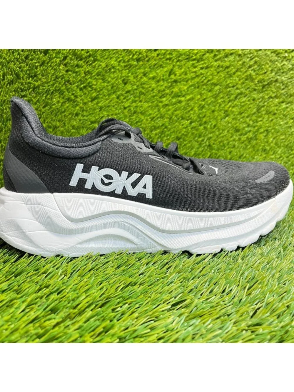 Hoka One One Arahi 8 Womens Size 10.5 Black White Running Walking Shoes Sneakers